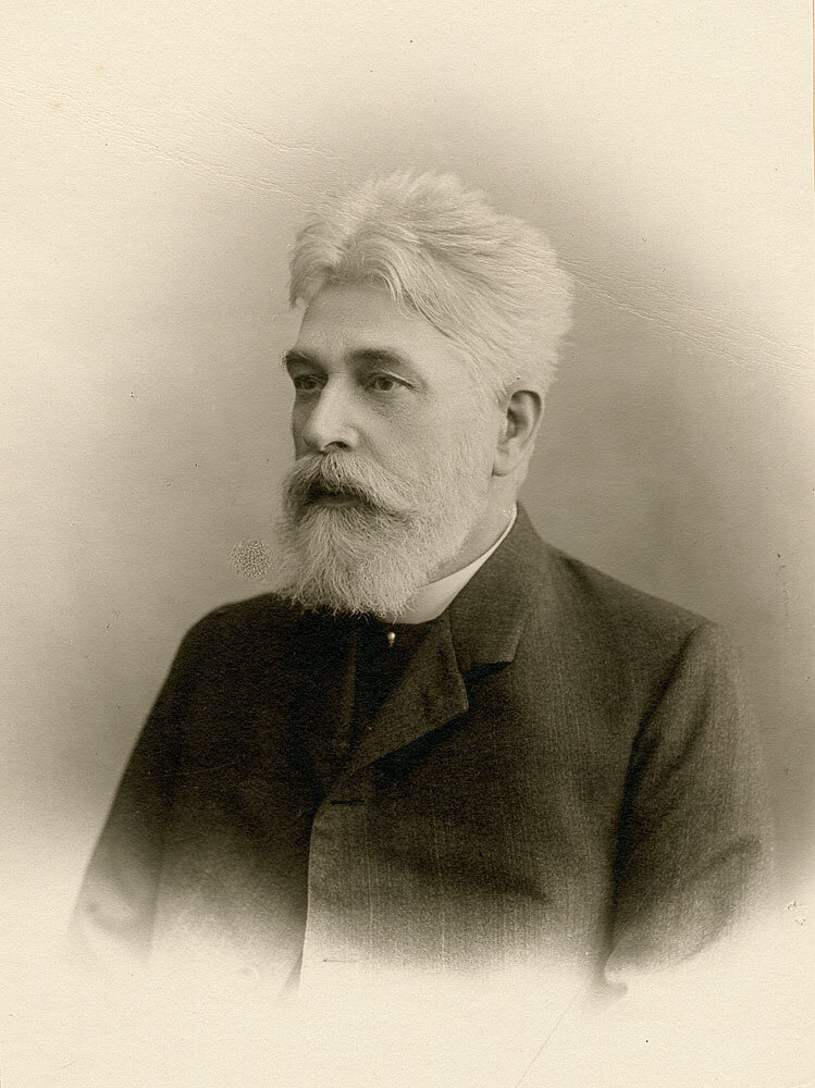 Министр народного просвещения Г.Э. Зенгер Источник Википедия https://ru.wikipedia.org