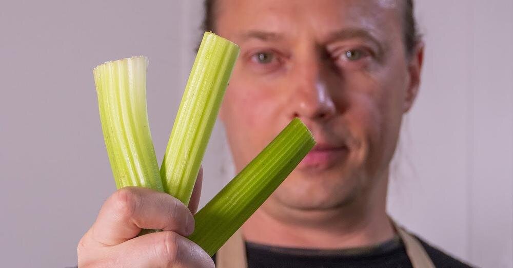 Василий Емельяненко рассказывает, как сделать блюдо из сельдерея