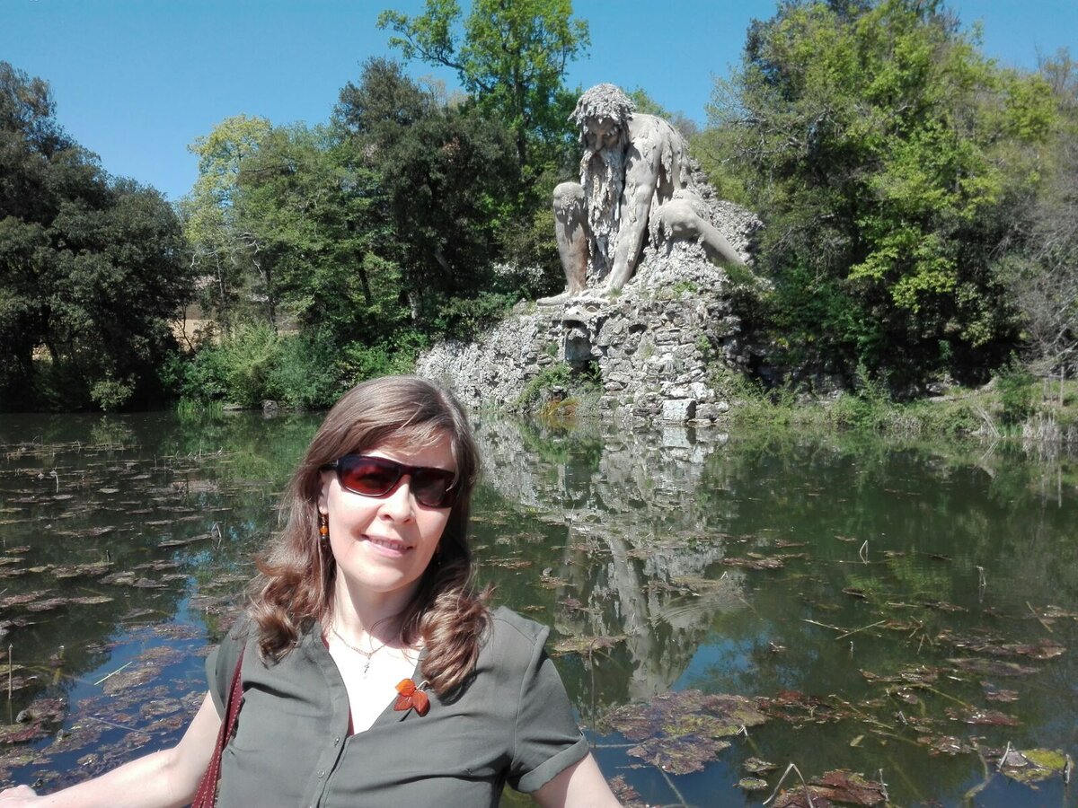 Нашла в архиве фото с прогулки в парке виллы Демидовых в Пратолино, который запомнился статуей огромного великана посреди пруда ( такой же , работы Джамболоньи, символизирующий Апеннины находится в...-1-3