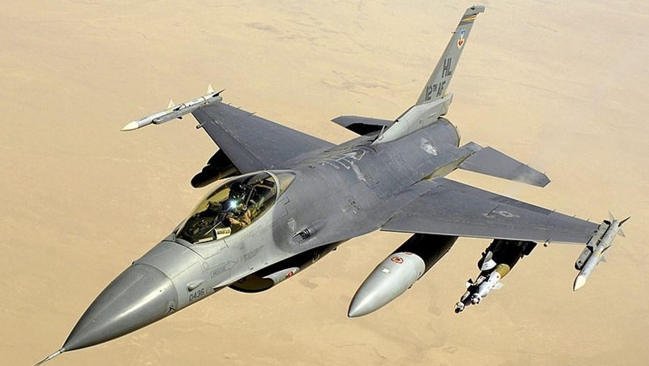    F-16 Fighting Falcon Block 40 ВВС США Автор фото: Master Sgt. Andy Dunaway