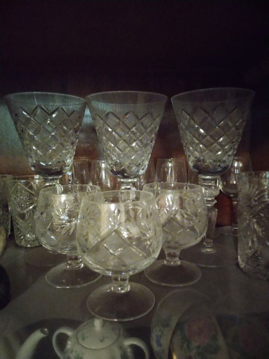 Ценности и пыль, печальное соседство.