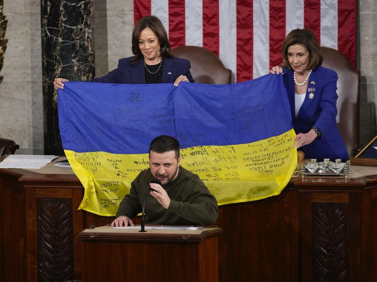    Президент Украины Владимир Зеленский на совместном заседании Конгресса в Вашингтоне© AP Photo / Carolyn Kaster