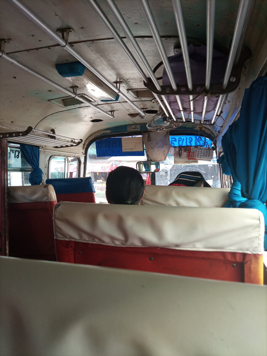 Азиатский автобус