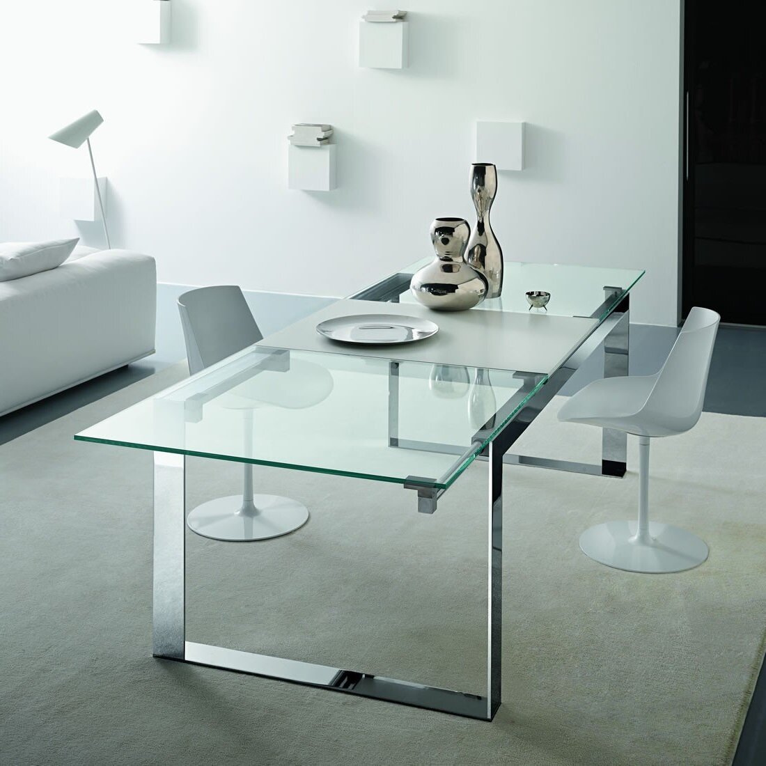 Дизайнерский стеклянный стол