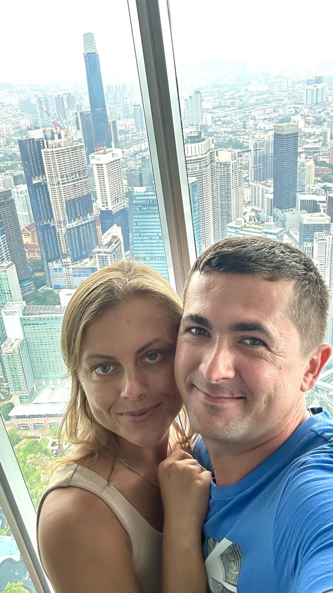 Вид со смотровой площадки башен Петронас в Куала Лумпуре