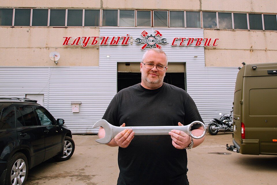    Илья Свиридов решил помогать армии. Григорий КУБАТЬЯН