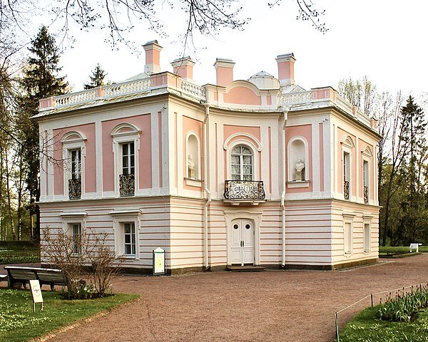 Домик Петра 3 в Ораниенбауме /фото с сайта Википедии/