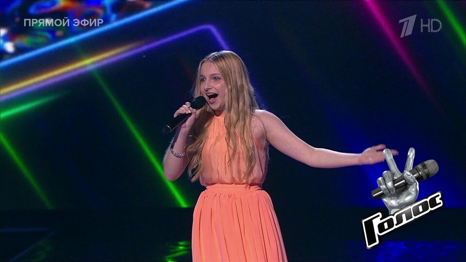 Виктория Соломахина в шоу "Голос". Фото из открытых источников