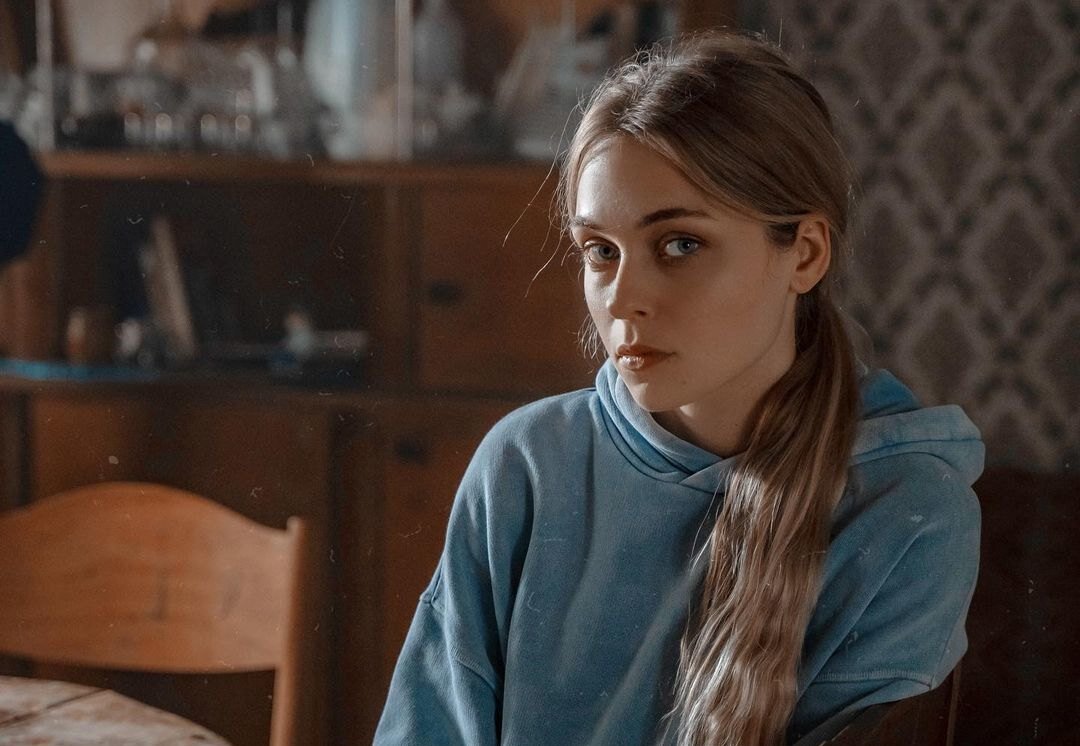     «Голову не потеряю»: 7 фактов о звезде фильма «Топи» Анастасии Крыловой