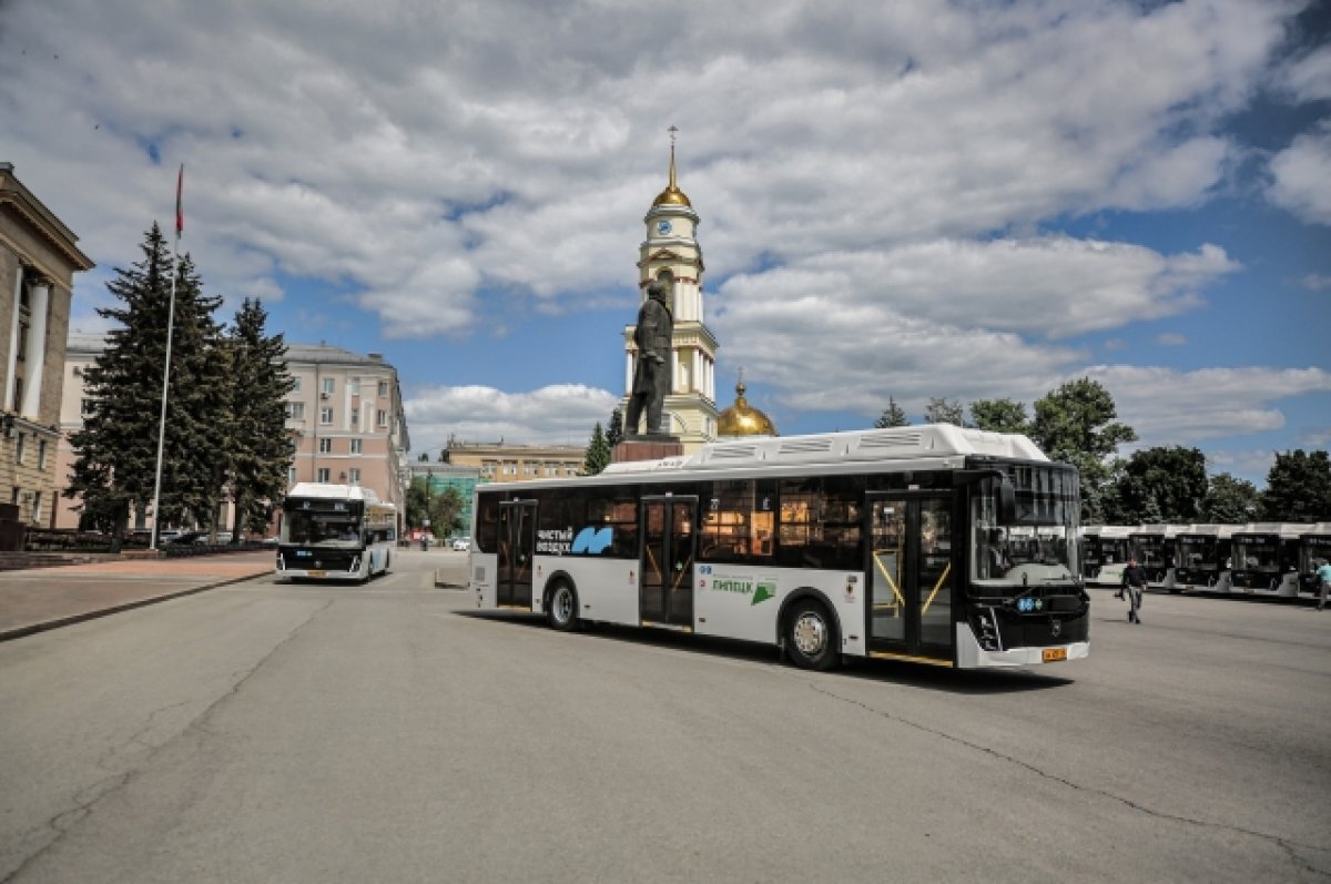 В Липецке на маршруты вышли 46 новых экологичных автобусов | АиФ-Черноземье  | Дзен