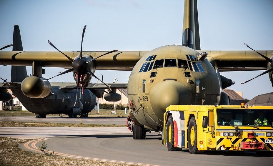 Военно-транспортный самолёт C-130J Королевских ВВС на авиабазе Акротири (Кипр), 2020 год. Фото: Министерство обороны Великобритании / commons.wikimedia.org