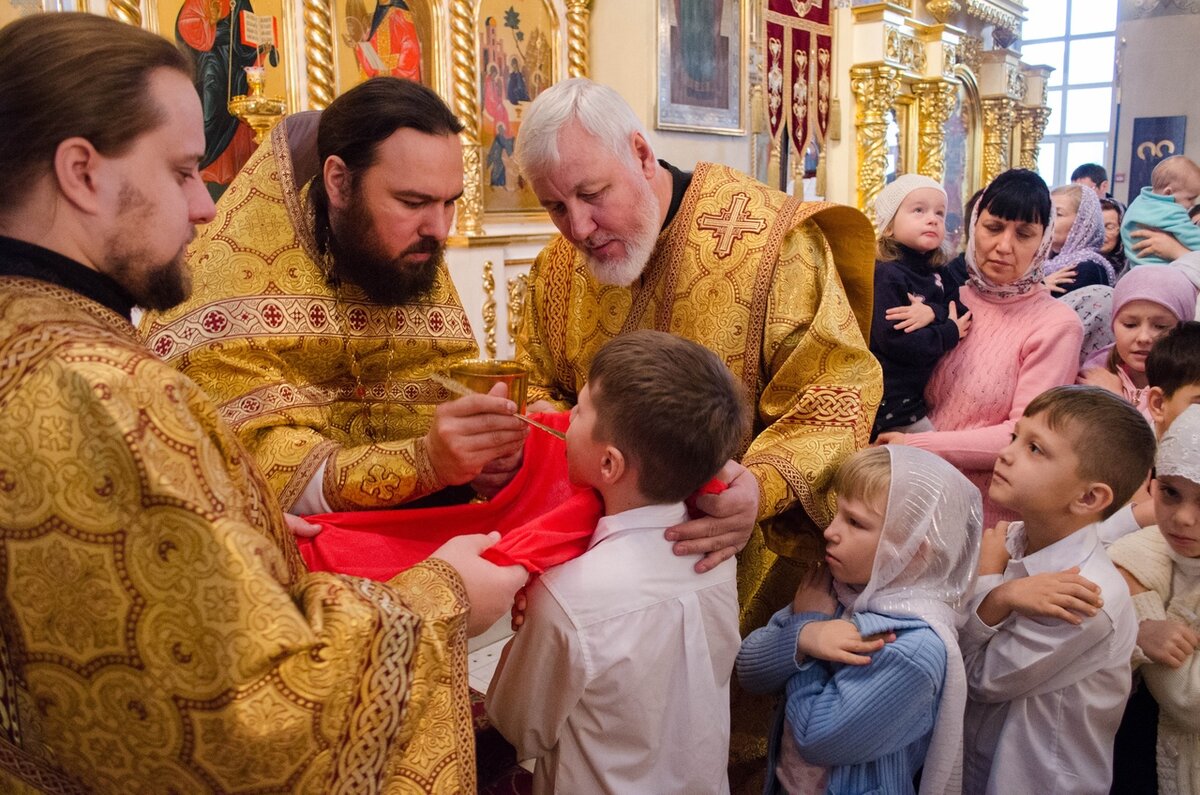 дети в православном храме