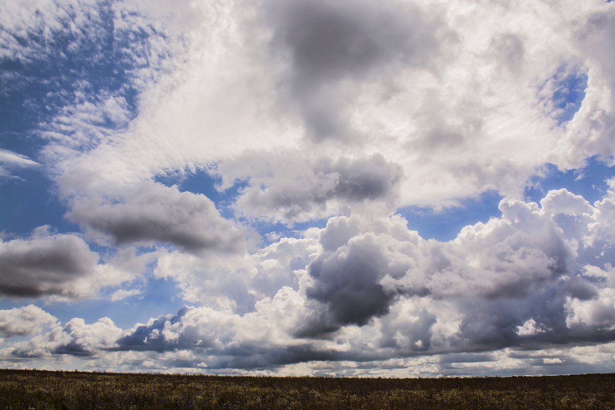 5 раз облако. Слоистокучивые облака. Слоисто Кучевые clouds. Стратокумулюсы облака. Кучевые дождевые облака.