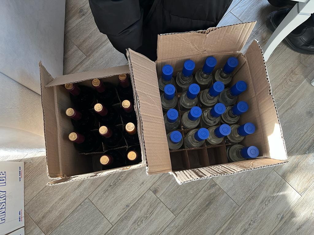    В селе Глинищево под Брянском накрыли шайку бутлегеров с паленым алкоголем на 250 тысяч рублей avchernov