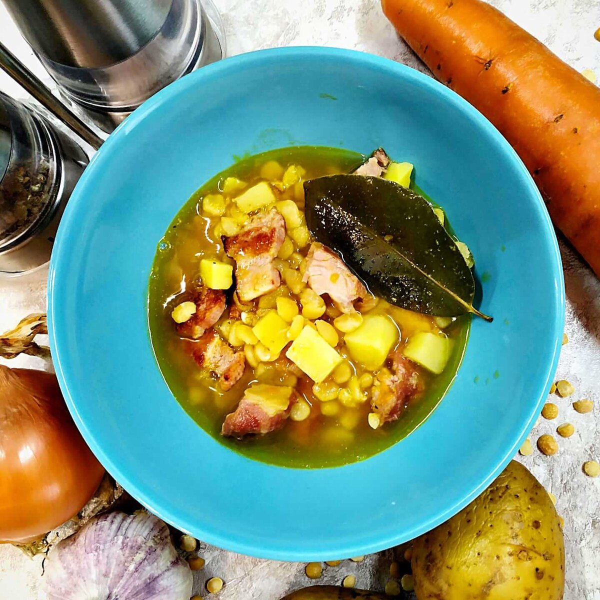 Гороховый суп с копченостями