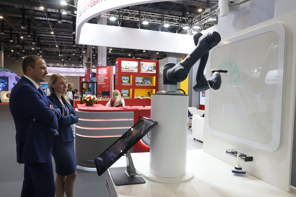 Выставка робототехники. Выставка роботов. Выставка робототехники. Выставка роботов в китае 2024. Выставка роботов в китае 2024.