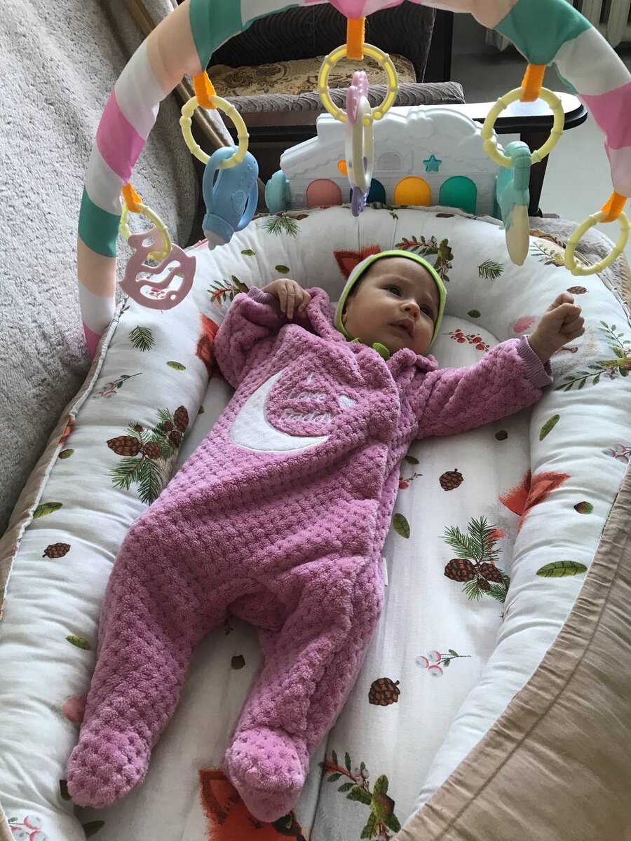 Ещё совсем маленькая Людочка. Около 2 месяцев малышке