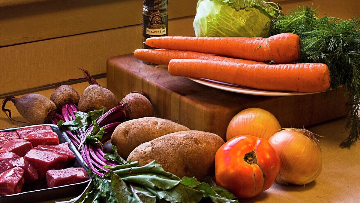    Ингридиенты для приготовления борщаCC BY 2.0 / liz west /