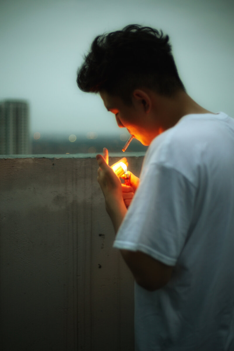 https://unsplash.com/s/photos/smoking-boy