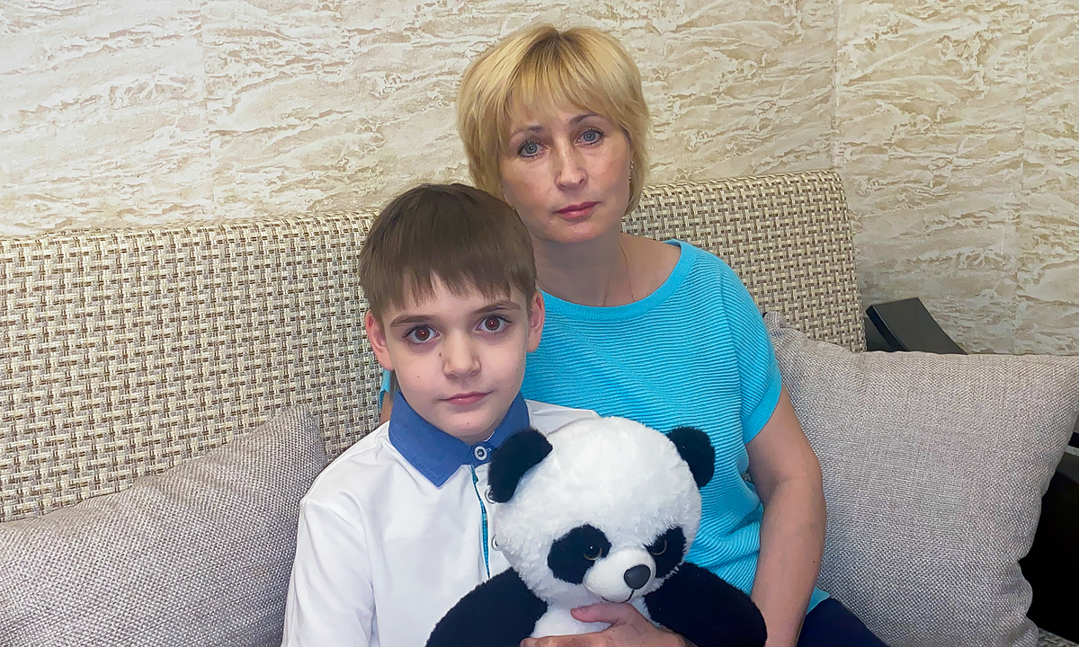 Денис с мамой