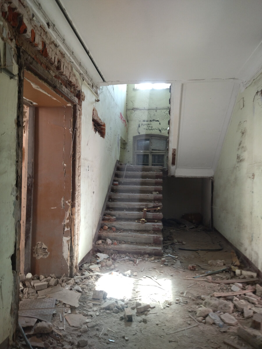 Вид внутри подъезда