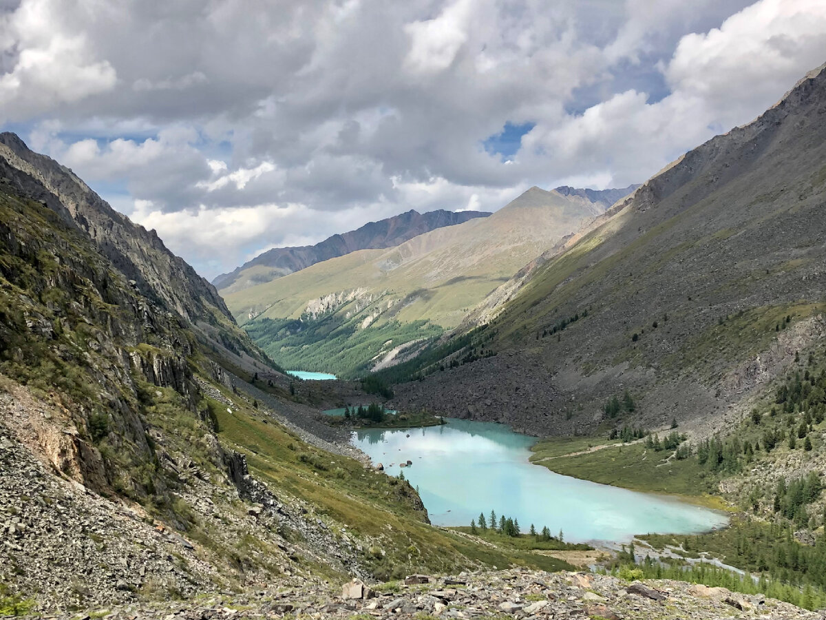 Вид на верхнее и нижнее озера