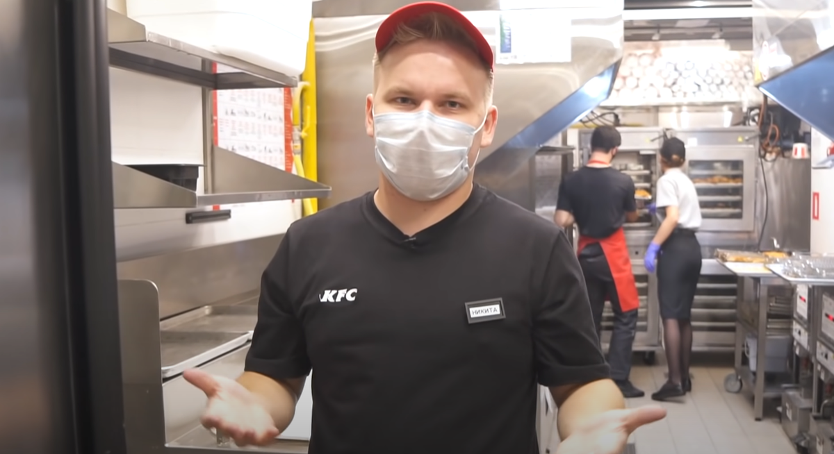 Начало рабочего дня. Одеваемся и моем руки.