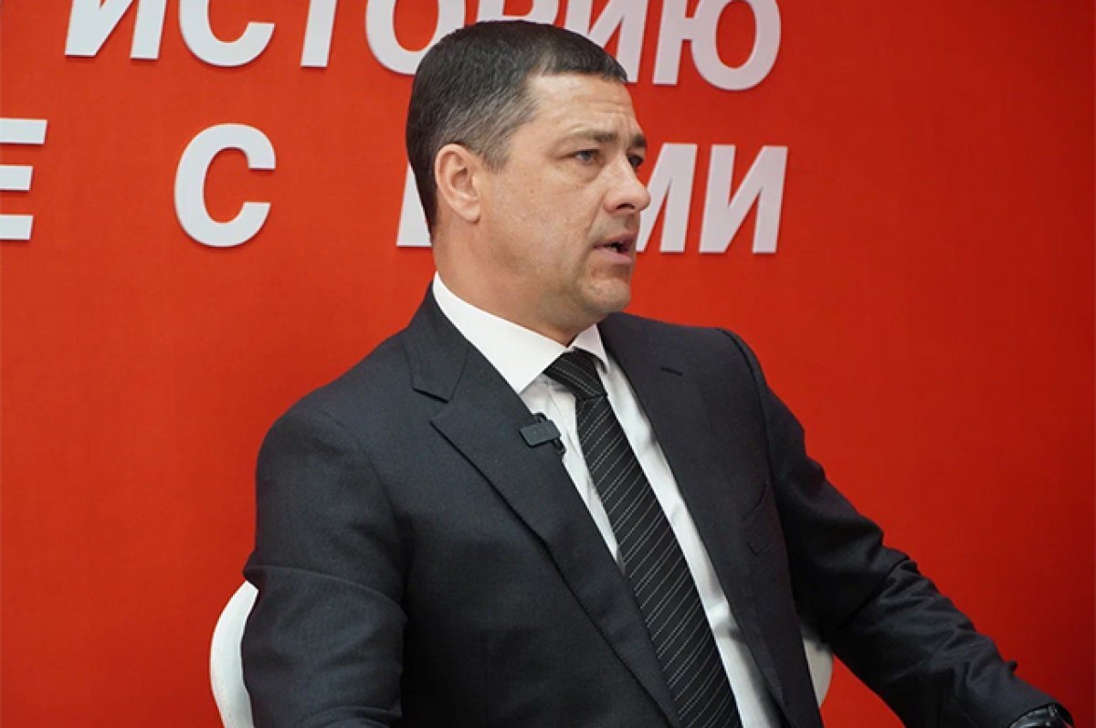    Михаил Ведерников.