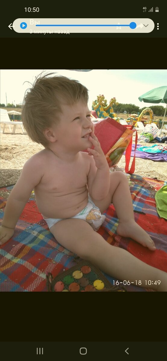 Мироша тоже призадумался) Ему тут 1,5г, первое лето в Ейске. 