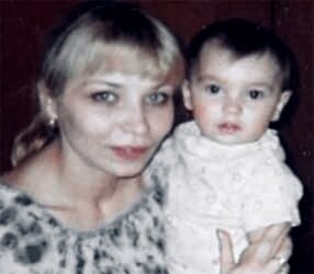 Юлия Тюхтина с ребенком. Фото lenta