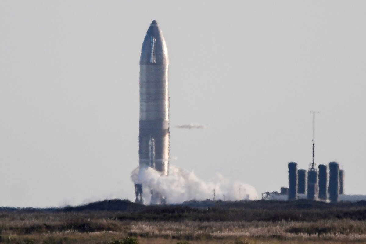  📷 📷 📷 📷    Корабль Starship компании SpaceX взорвался при испытаниях в Техасе