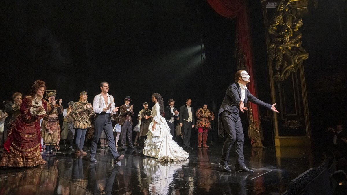 Последний показ оригинального мюзикла «Призрак оперы» Фото: Charles Sykes/Invision/East News