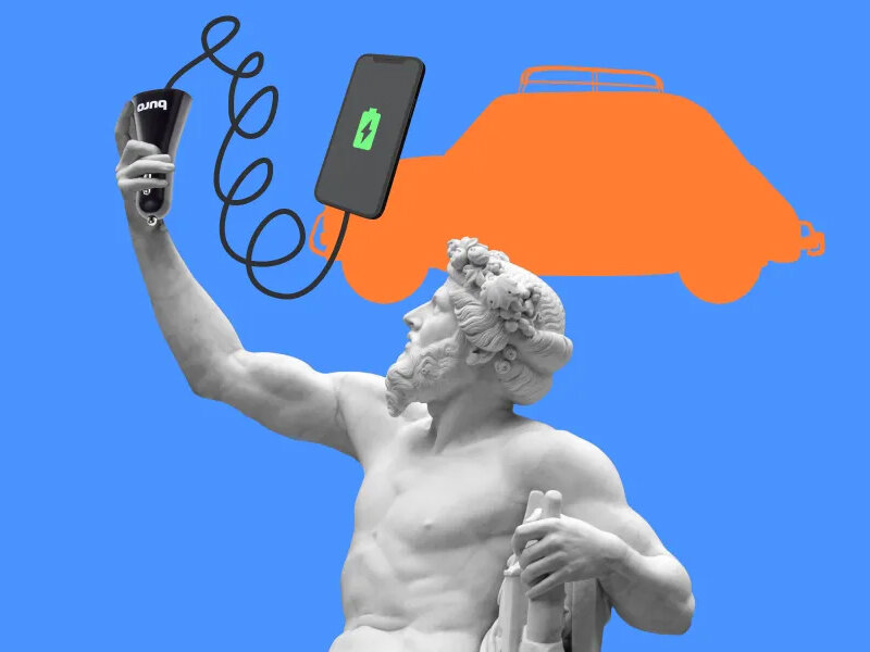 заряжать смартфон в автомобиле