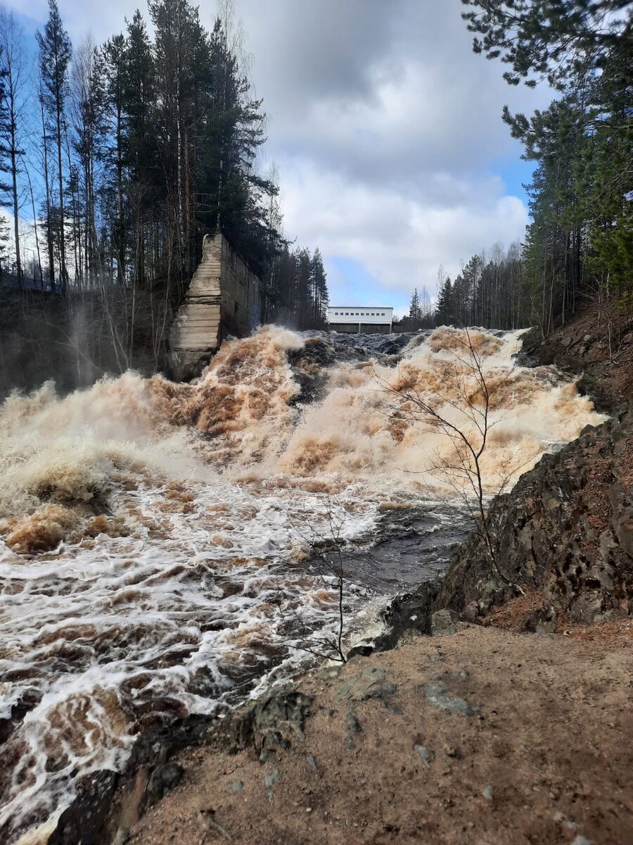 Водопад Гирвас Карелия