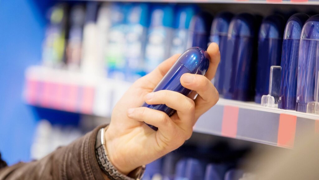 В Твери асоциальный чистюля украл из магазина дезодоранты, гели для душа и бритья