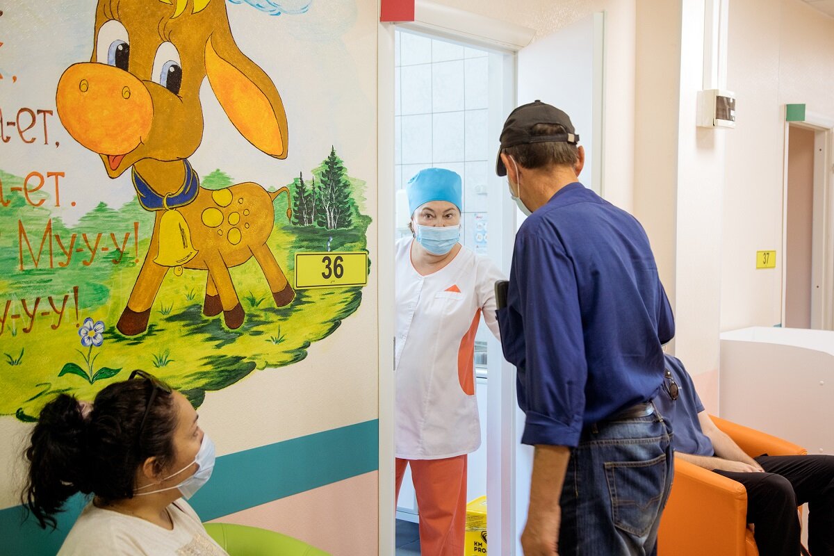    Больше сотни югорчан заразились коронавирусом за сутки