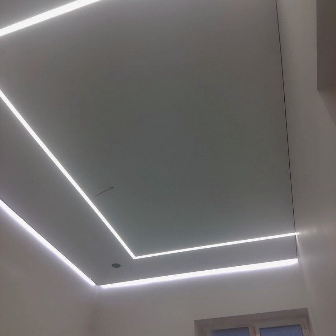 Вариант натяжного потолка (листайте карусель)