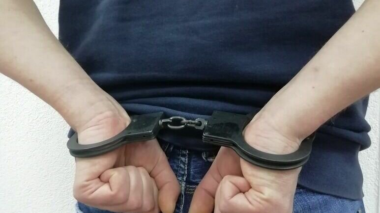     Юноша испугался и сжег квартиру.