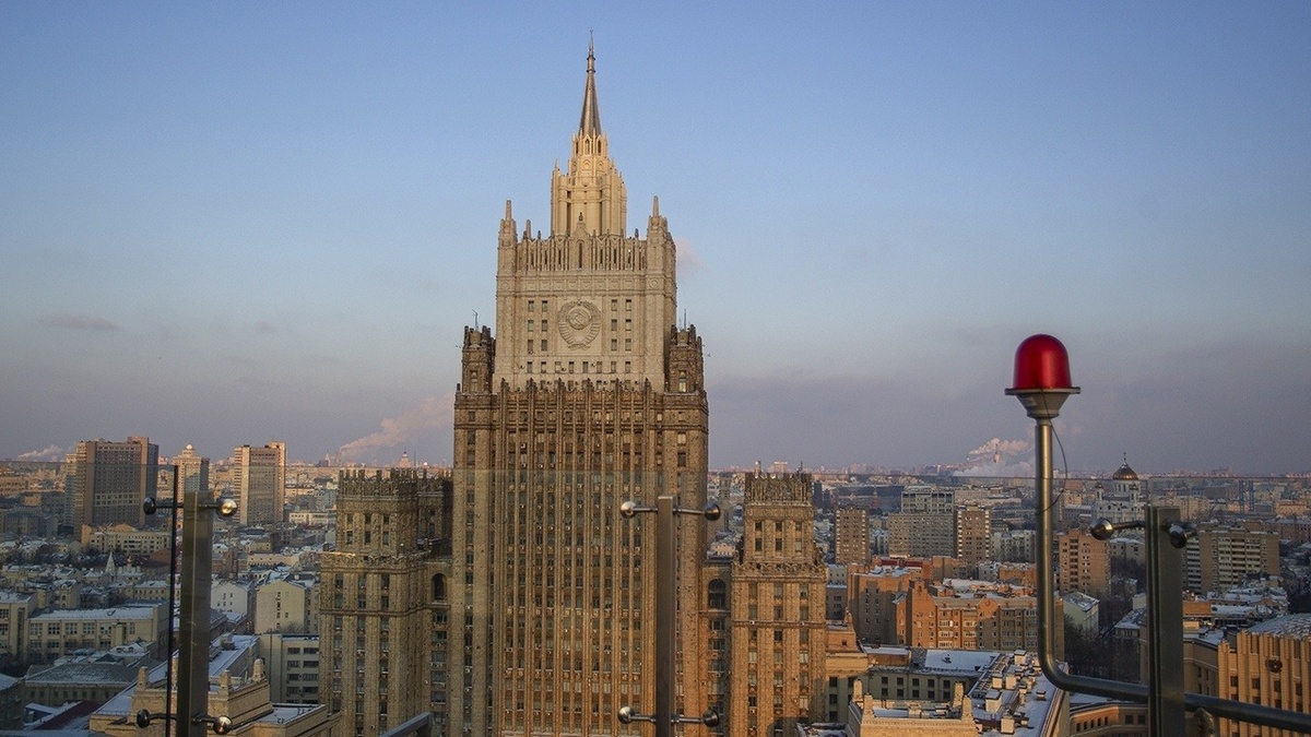    В МИД РФ заявили о превращении Польши в плацдарм по оказанию помощи Украине