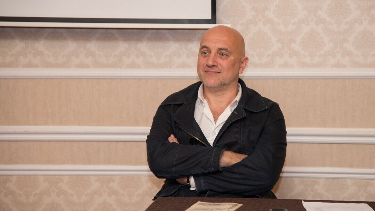     Силовики установили несколько адресов в Москве и Подмосковье, по которым могли проживать причастные к покушению на писателя Захара Прилепина. Об этом пишет ТАСС со ссылкой на силовые структуры.