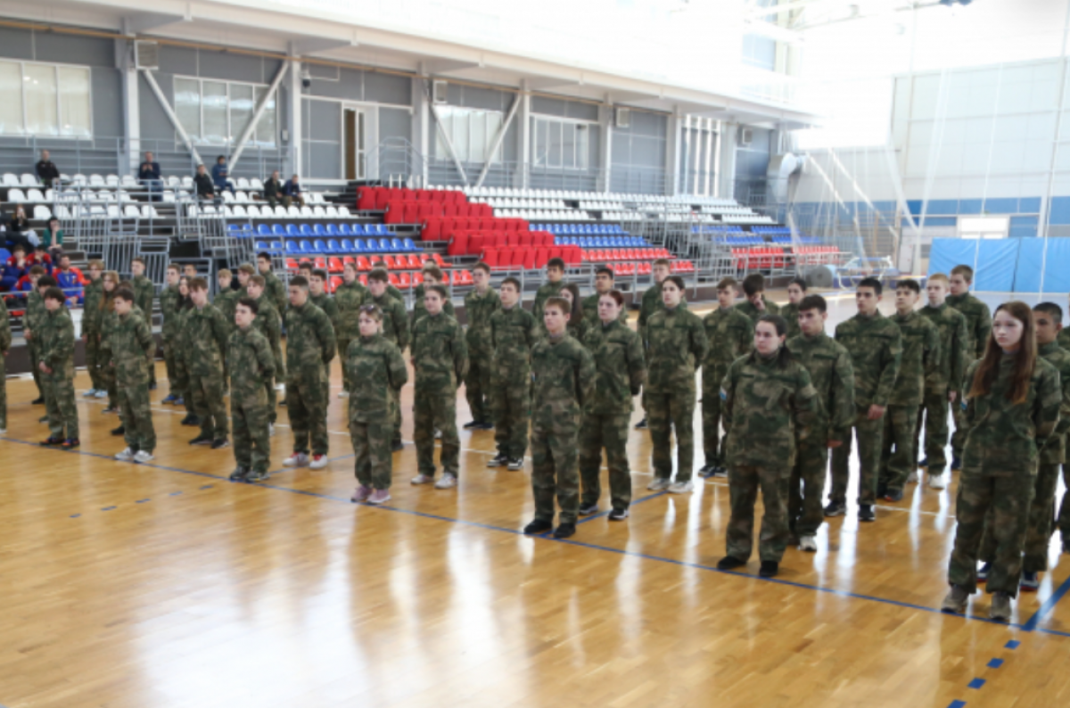 В Хабаровске открылся центр военно-спортивной подготовки для подростков |  Аргументы и факты - Хабаровск | Дзен