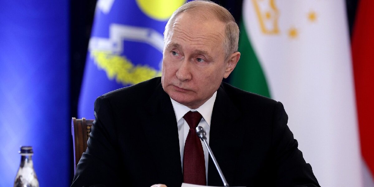 Фото: с сайта Кремля (http://static.kremlin.ru/media/events/photos/big2x/2wSAzXOfkcTQ8C2EIjbH2IjpjfVxBtAk.jpg)