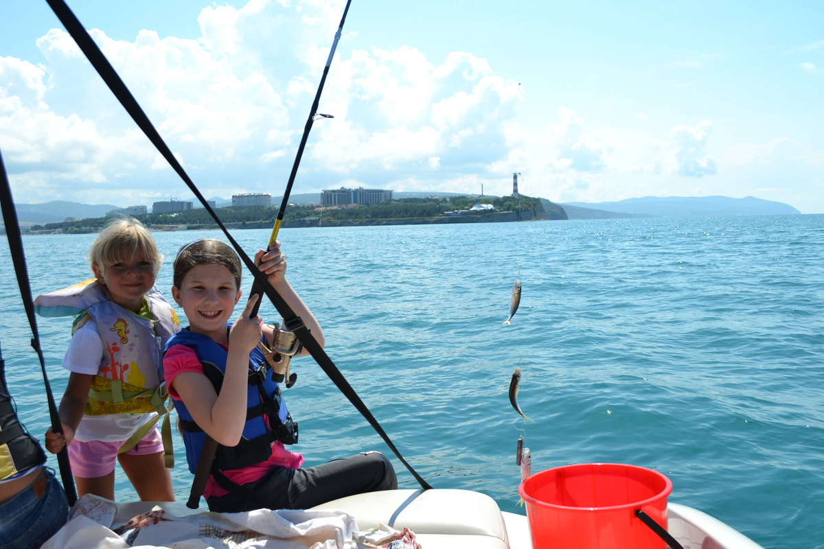 Рыбалка в Геленджике. Морская рыбалка цены