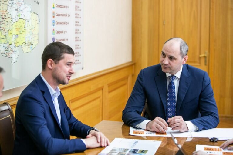    Денис Паслер обсудил с руководителем ООО «Коблик Групп» перспективы работы в Оренбуржье Белов Михаил Александрович