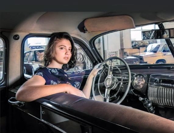 Традиции передаются из поколения в поколение. Голодное военное прошлое научило советских людей бережно относиться не только к вещам, но и к близким людям.-9