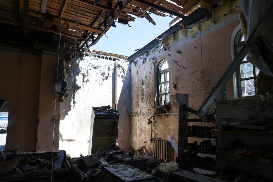    Последствия обстрела Донецка © Валентин Спринчак/ТАСС