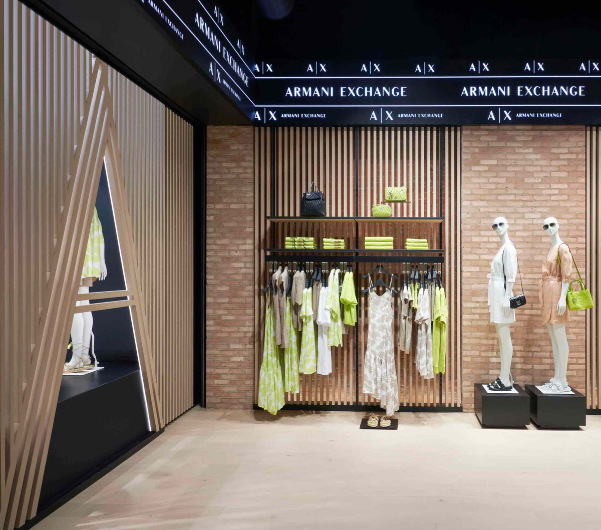    Armani Exchange открыл новый флагманский магазин в Сохо (фото 1)