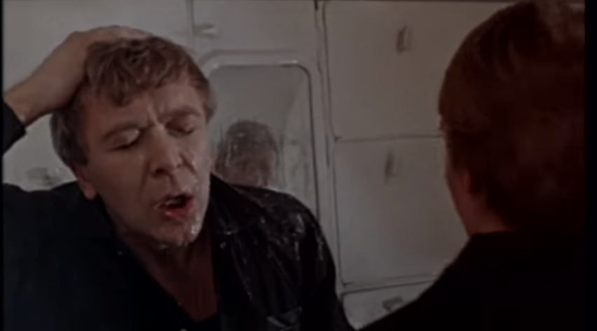 Веселков (Сергей Проханов), кадр из фильма "Размах крыльев" (1986)