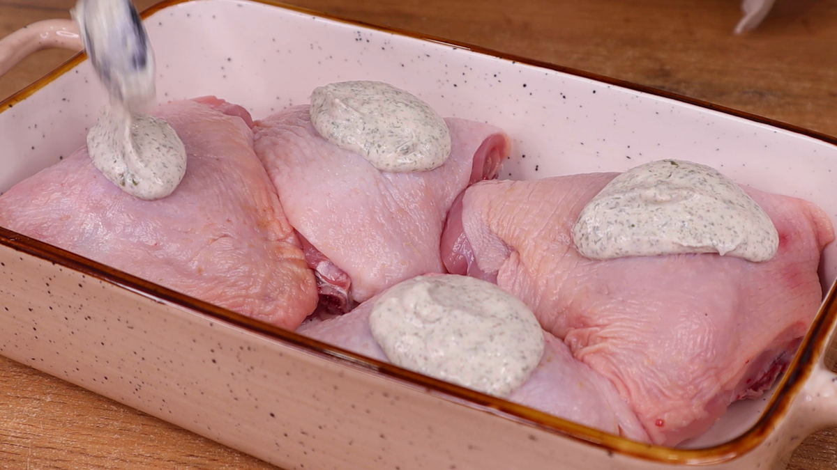 Куриные бедра в духовке с сыром - пошаговый рецепт с фото на sauna-chelyabinsk.ru