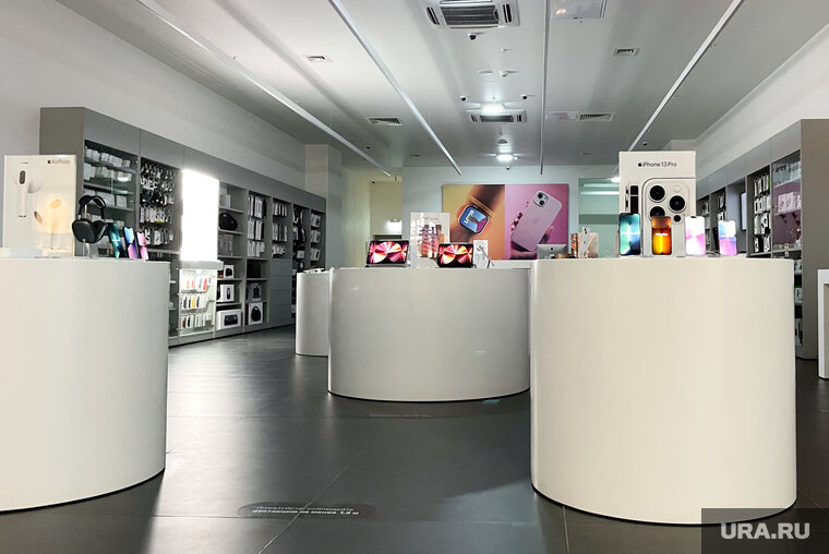    Ритейлер специализируется на продаже техники Apple